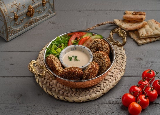 فلافل وطحينة